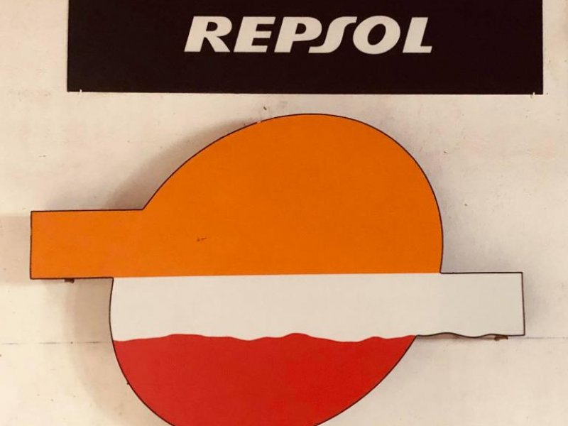 Repsol double-sided luminous sign